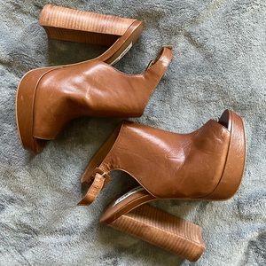 brown leather steve madden heeled boots